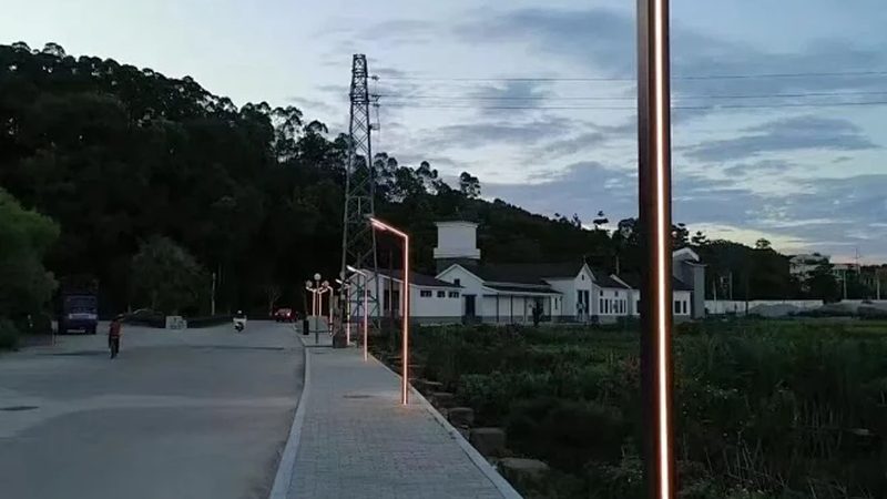 客厅筒灯色温选择：打造温馨舒适的家居氛围